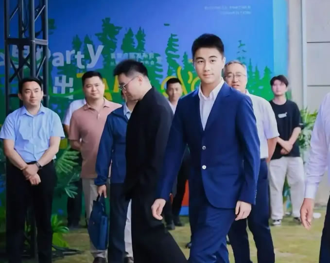 (图2)