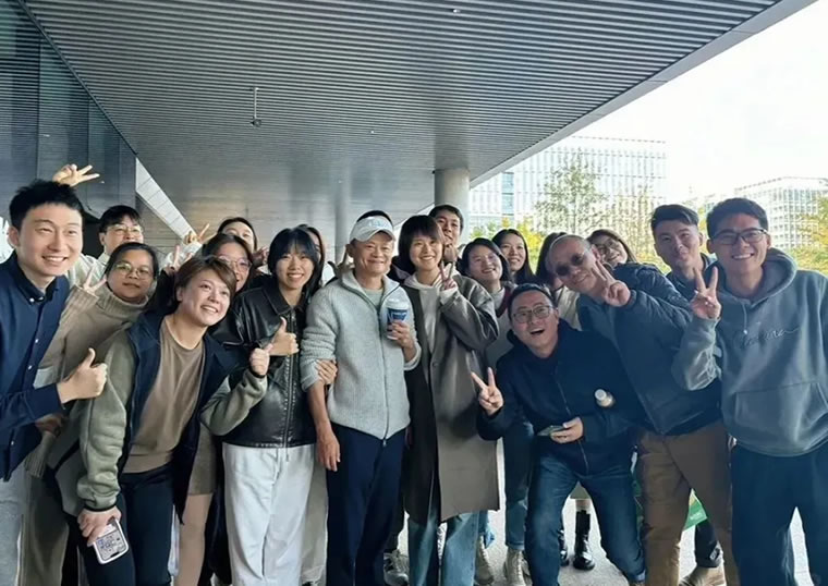 消失5年的马云，杀回来了！(图4)