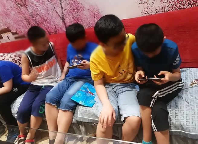 千问30亿刚砸下去就被微信拦住了：这不是封活动，是封未来(图5)