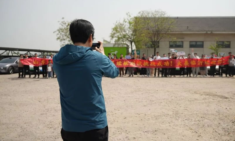 雷军15小时直播：把一批不敢露脸的老板，打回原形(图4)