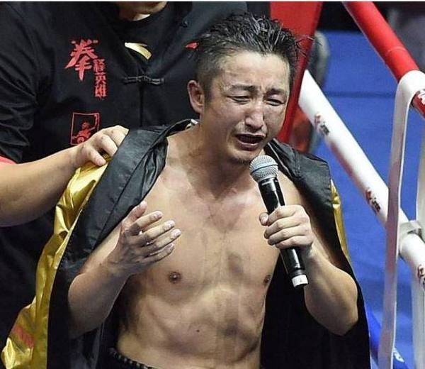 拳王邹市明还能翻盘吗？-1